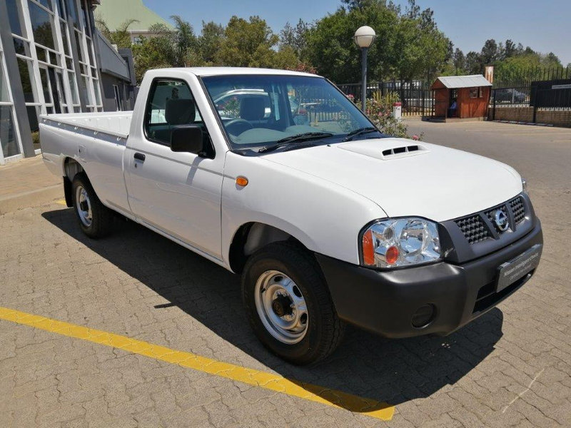 Nissan NP300