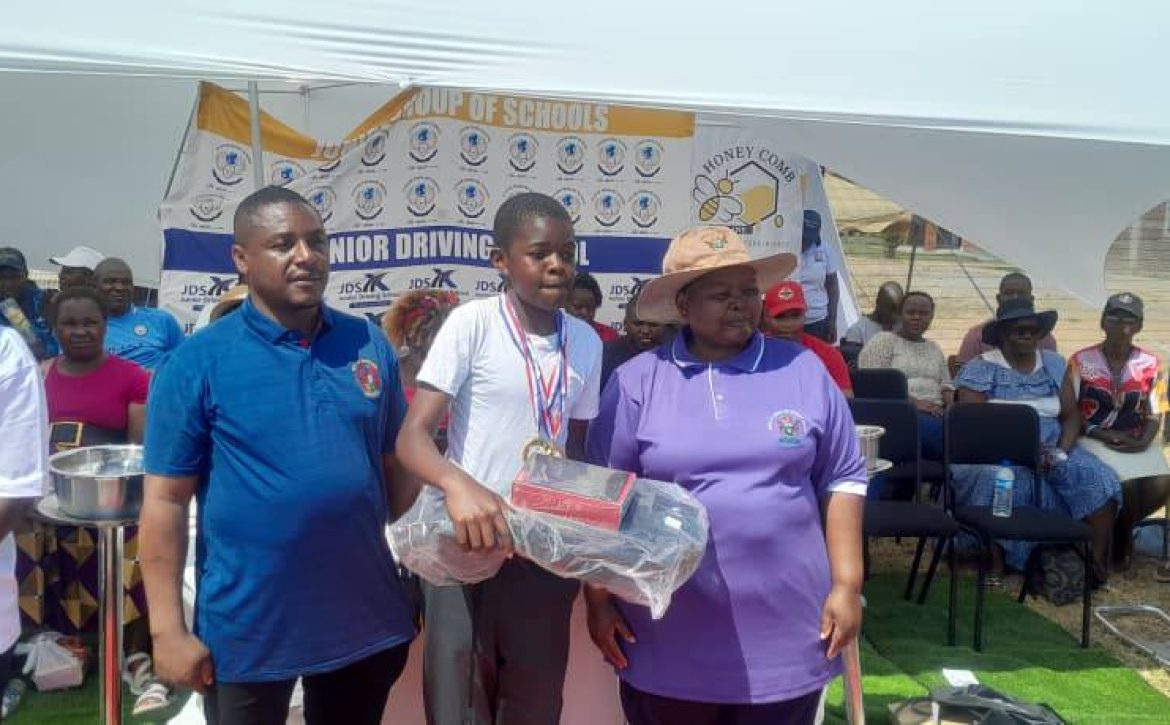 City of Masvingo Holds Mayor’s Christmas Cheer Fundraising Schools Swimming Gala